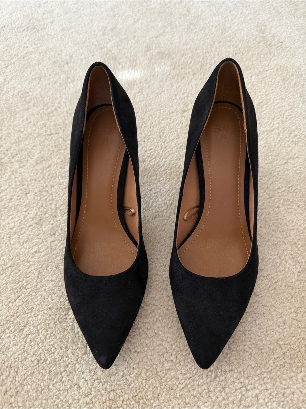 H&M Black Pointed-Toe Suede Pumps